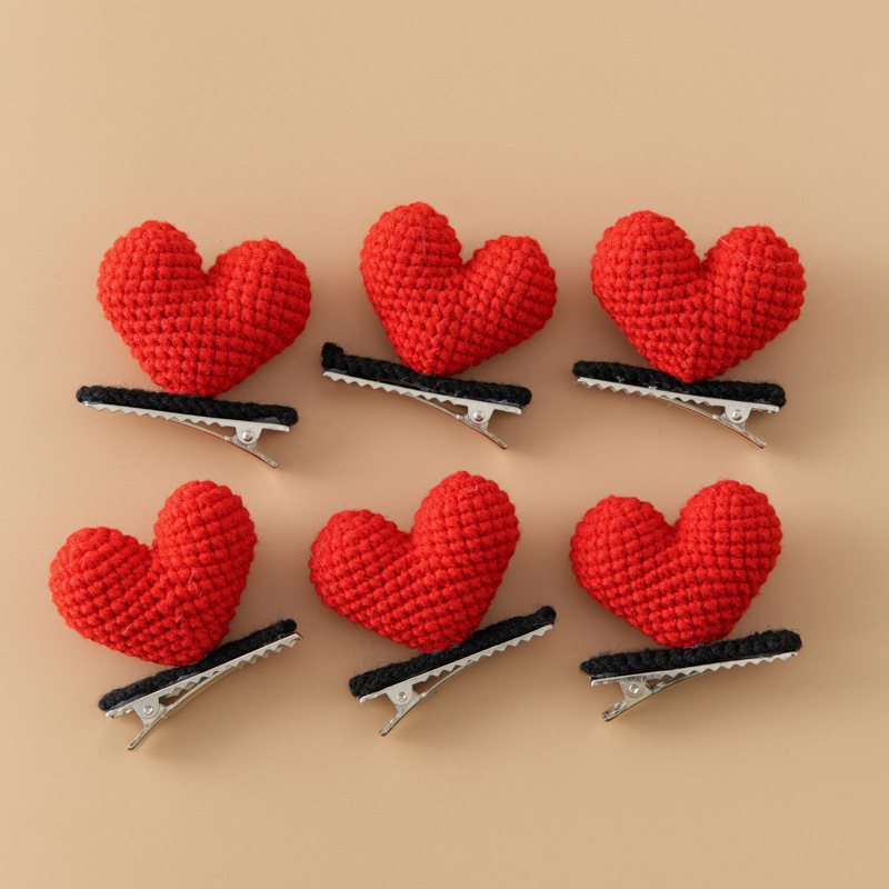 Red Heart Crochet Hair Clips · Scale / detail view 1